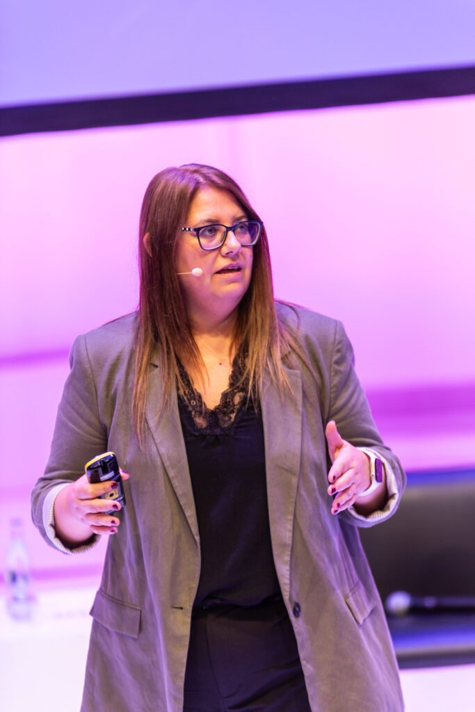 Noelia González, sobre IA generativa en Foro Géiser 2025